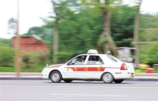 (裁决和屠龙哪个好一点)裁决与屠龙，哪个更好？深度分析与常见问答